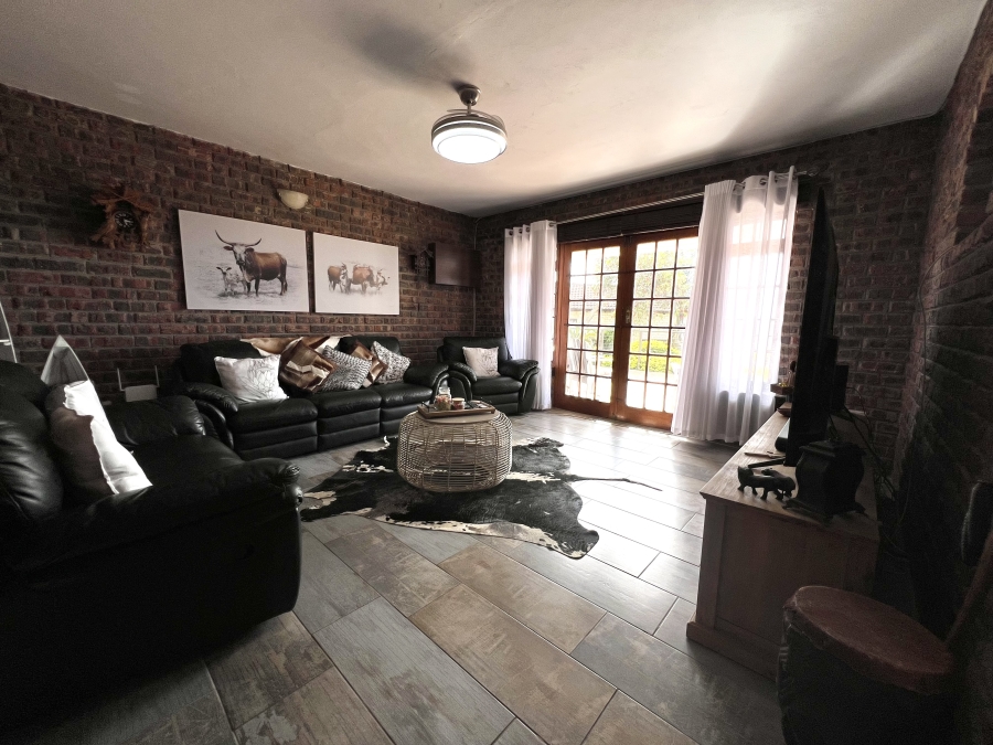 3 Bedroom Property for Sale in Wavecrest Eastern Cape